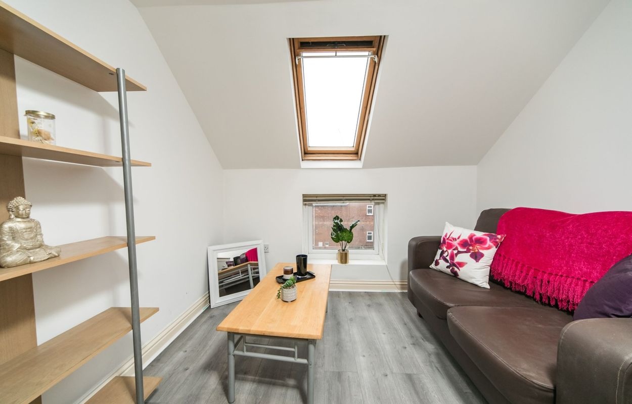 Additional image 2 of 1 Bed Flat, Bedford Road, RG1, N1 7GU