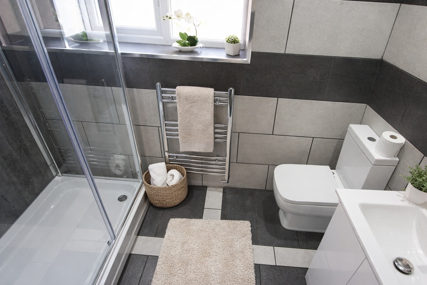 Additional image 7 of 6 Bed Terraced House, Grange Avenue, RG6, N1 7GU