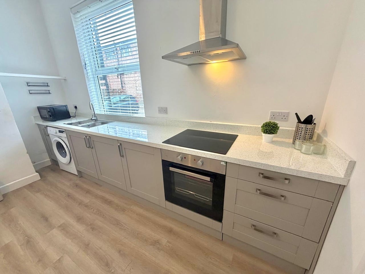 1 Bed Flat, Elm Avenue, NG3, N1 7GU