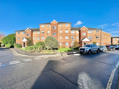 1 Bed Flat, Fenman Gardens, IG3