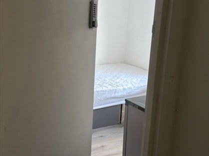 Room in a Shared House, Roman Way, RG18