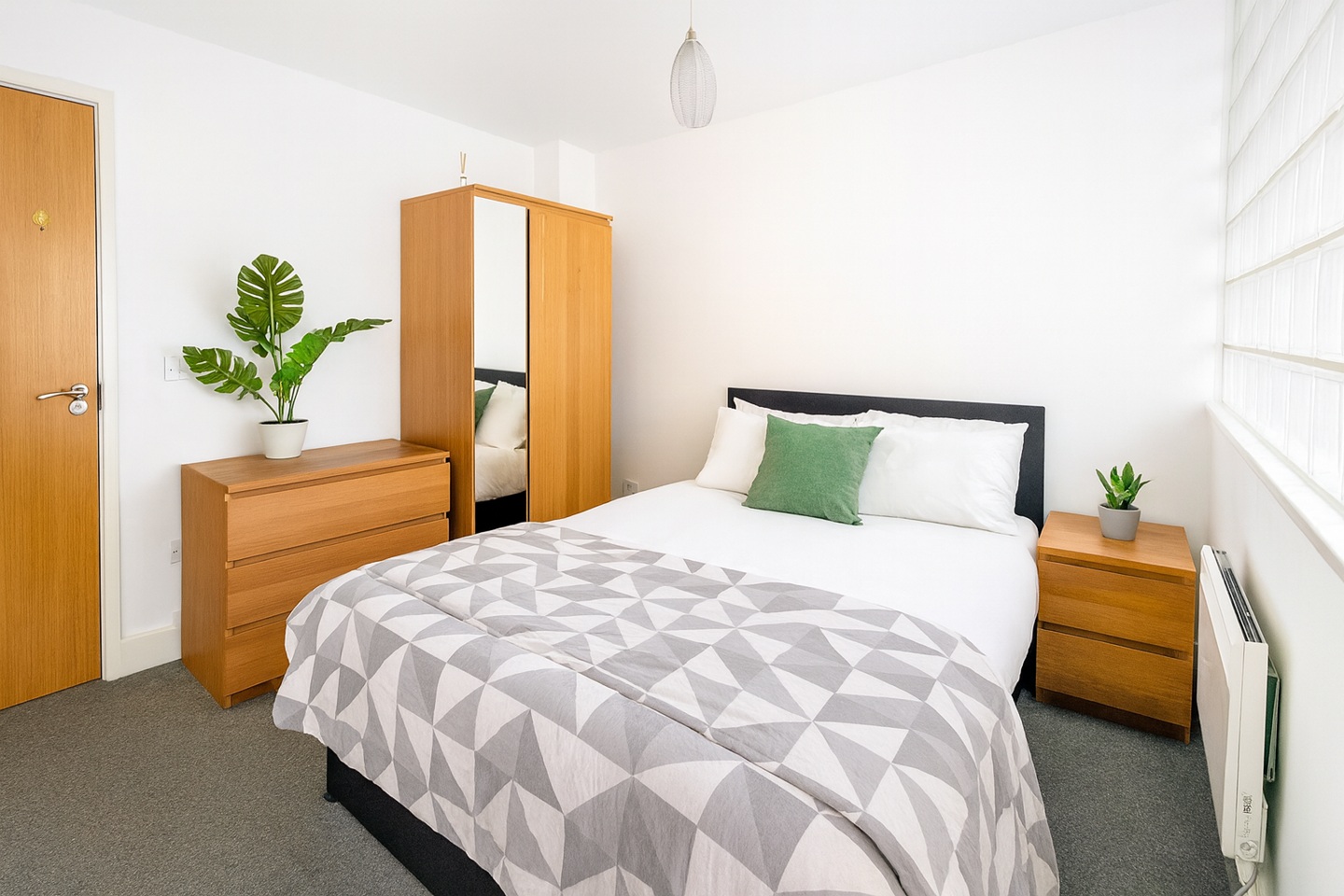 Studio Flat, Rockingham St, S1, N1 7GU