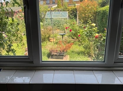3 Bed Terraced House, Caslon Way, SG6