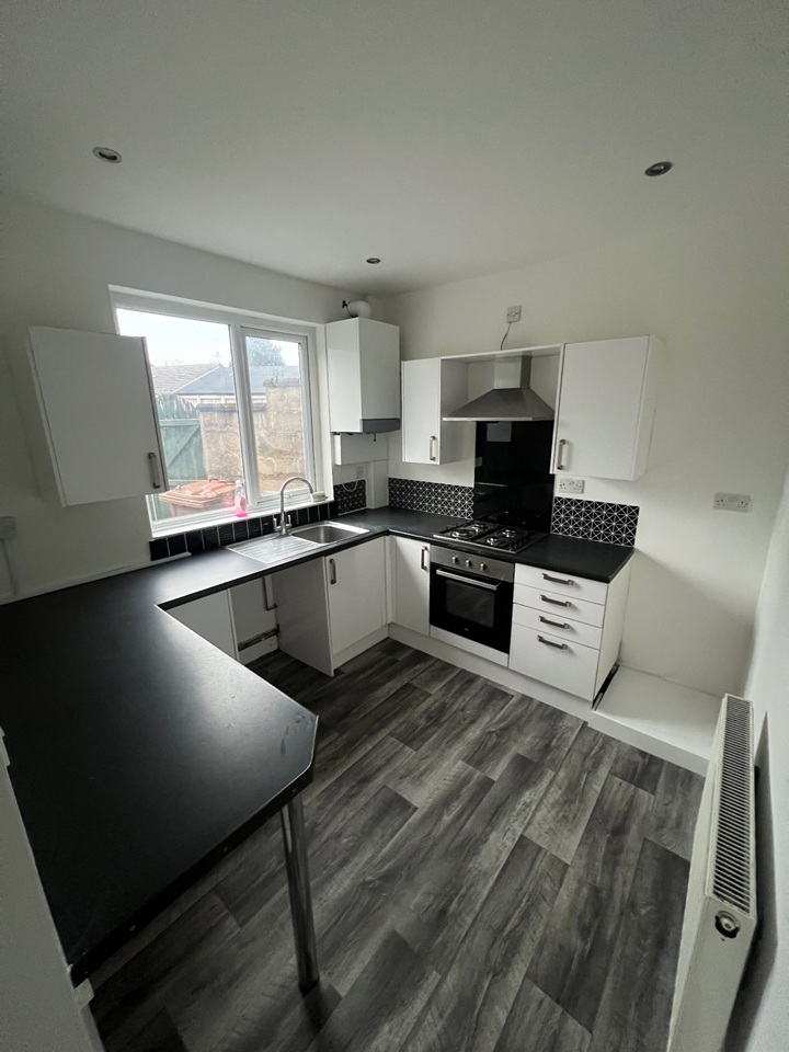 Additional image 3 of 3 Bed End Terrace, Raynesway, DE24, N1 7GU