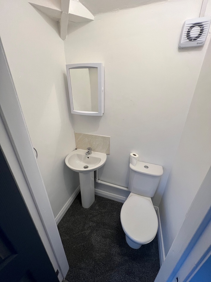 Additional image 6 of 3 Bed End Terrace, Raynesway, DE24, N1 7GU