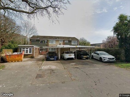 Studio Flat, Charlton Road, TW17