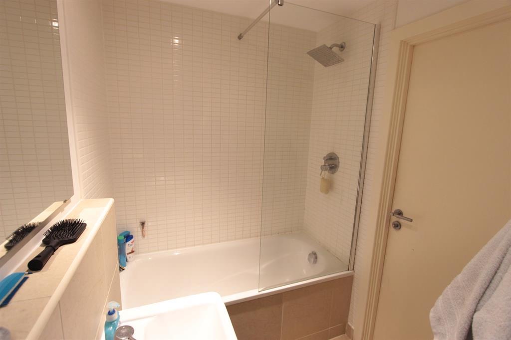 Additional image 6 of 1 Bed Flat, City Point, S1, N1 7GU