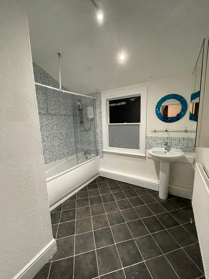 Additional image 7 of Room in a Shared House, Glossop Road, S10, N1 7GU