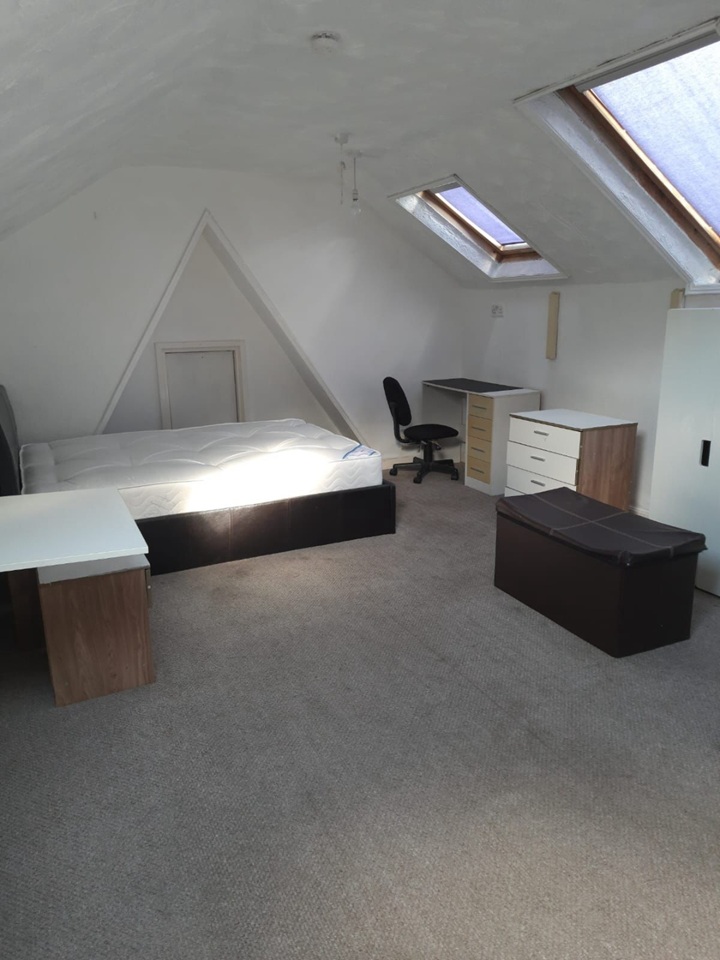 6 Bed Terraced House, Glossop Road, S10, N1 7GU