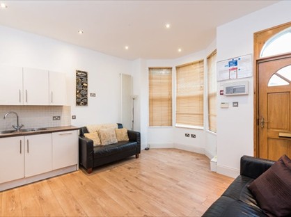 Room in a Shared House, North Lane, LS6