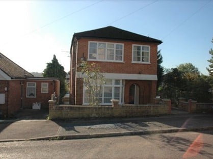 1 Bed Flat, Meadow Road, HP4