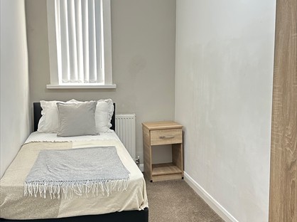 4 Bed End Terrace, Cairns St, WS2