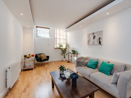 1 Bed Flat, Weymouth Mews, W1G