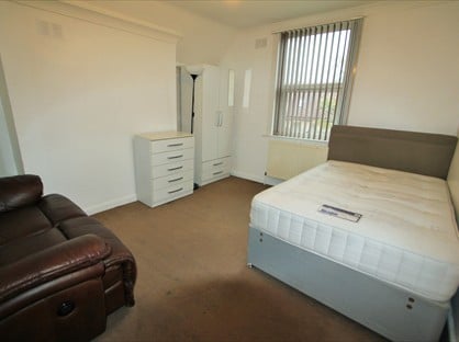 Room in a Shared Flat, Hermitage Road, N4