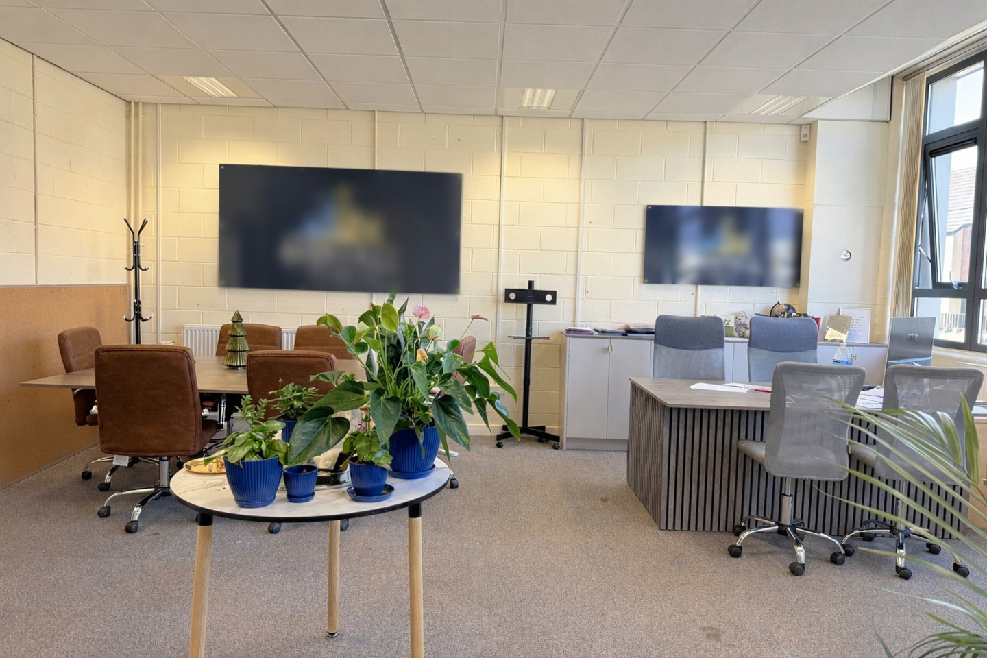 1 Bed Flat, Ross Walk, LE4, N1 7GU