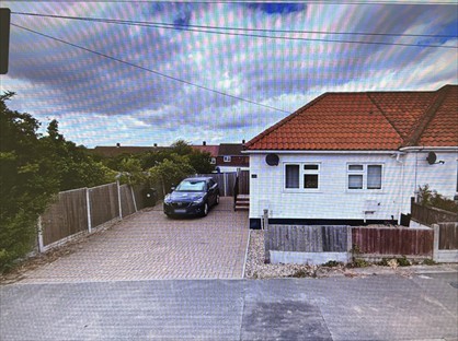 2 Bed Bungalow, Rectory Gardens, SS13