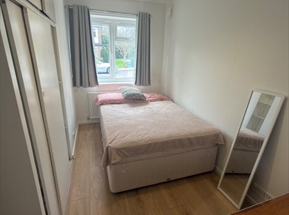 Room in a Shared House, Surbiton, KT6