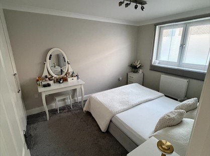 1 Bed Flat, Dwight Road, WD18