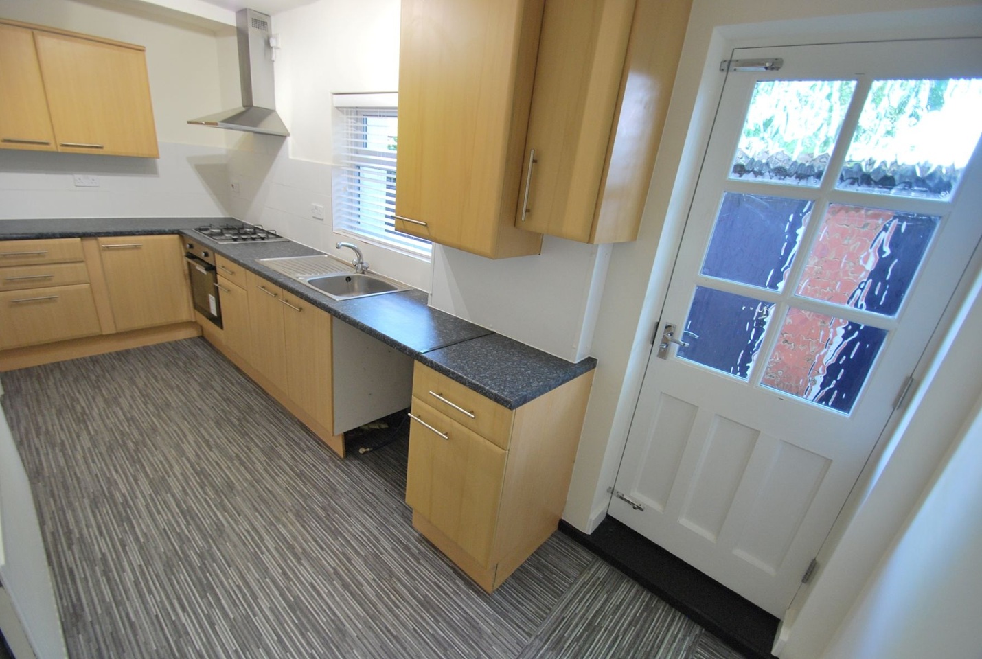 Northampton 2 Bed Terraced House Western View NN1 To Rent Now For 