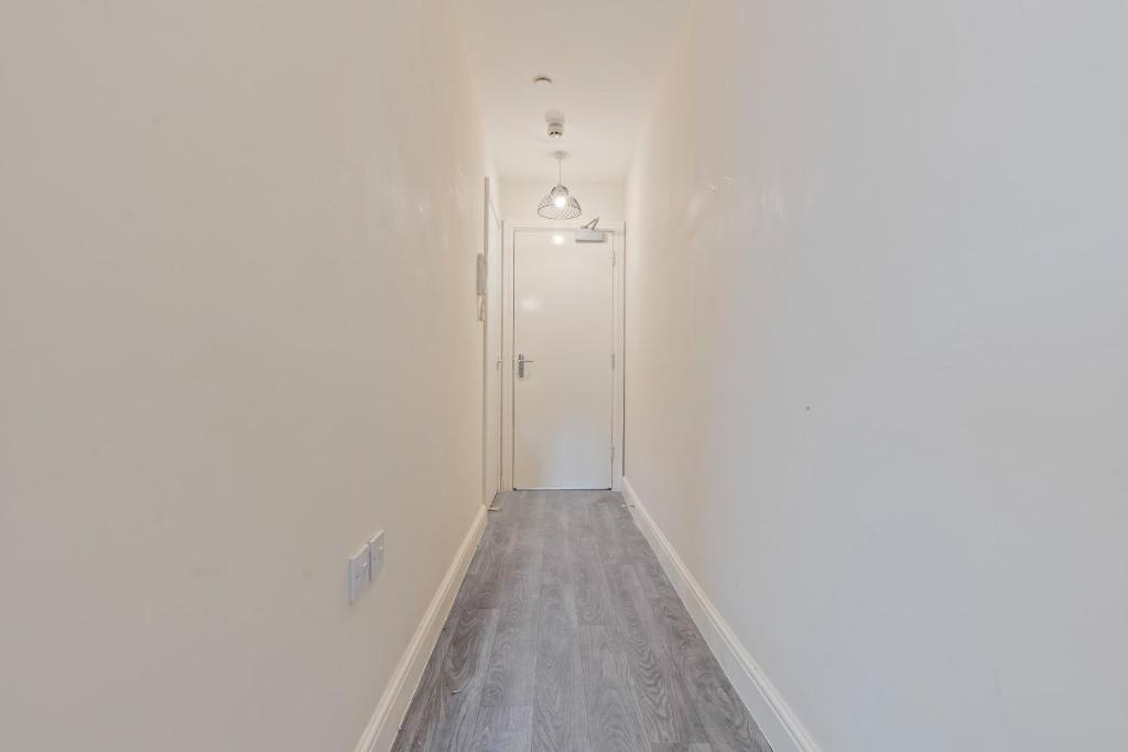 Additional image 16 of 3 Bed Flat, Clifton St, CF24, N1 7GU