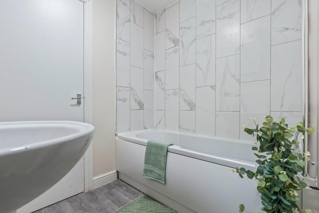 Additional image 6 of 3 Bed Flat, Clifton St, CF24, N1 7GU