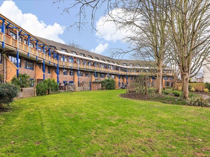 2 Bed Flat, Grasmere Gardens, CB4