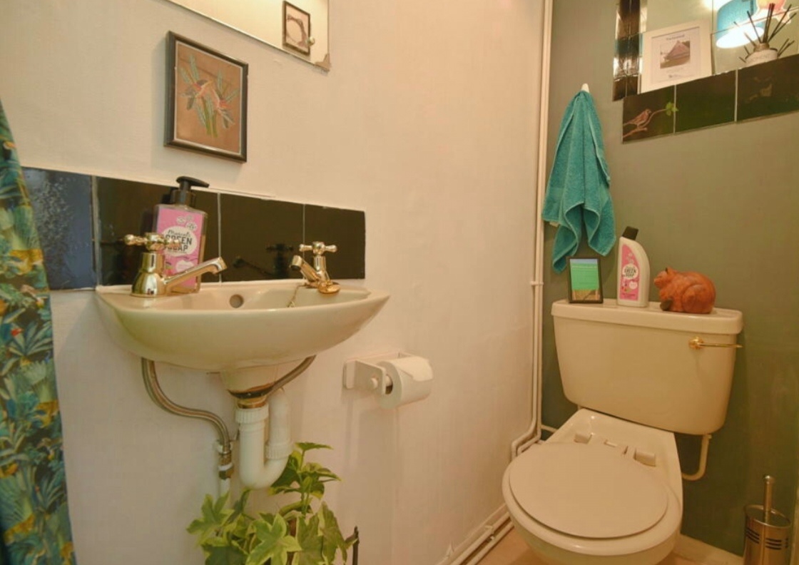 Additional image 12 of 3 Bed Semi-Detached House, Finchley Avenue, DE22, N1 7GU