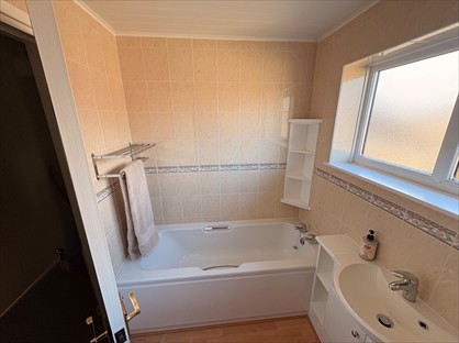 Room in a Shared House, Catherine Way, WA12