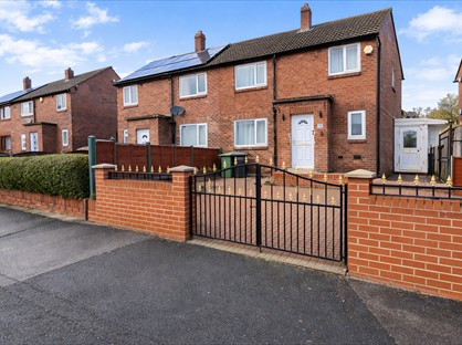 4 Bed Semi-Detached House, Manor Road, LS26