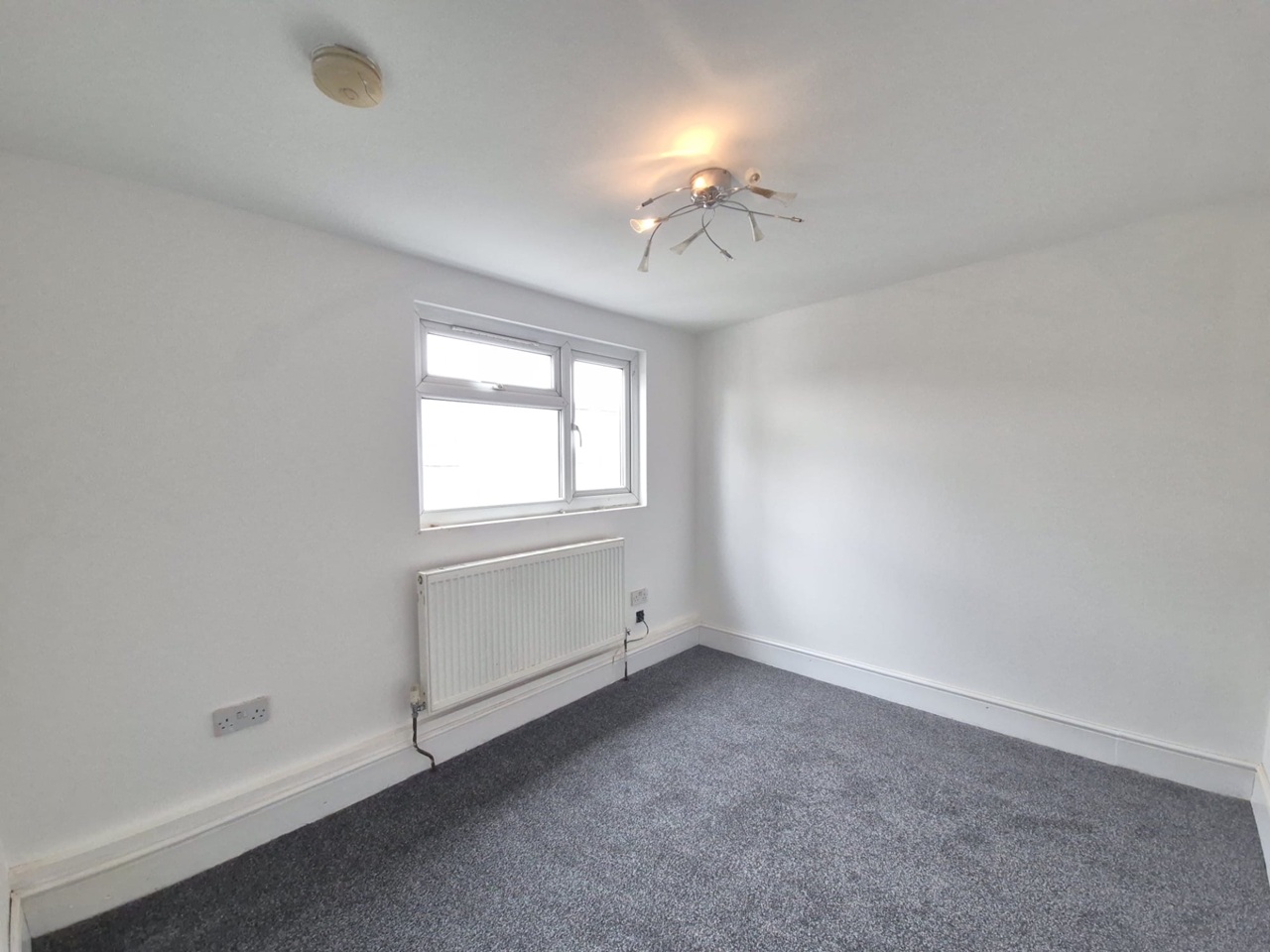 Additional image 5 of 5 Bed Semi-Detached House, St Barnabas Road, LE5, N1 7GU