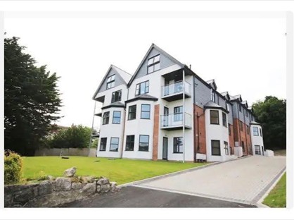 3 Bed Maisonette, Cedar Court, LL29