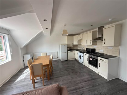2 Bed Flat, Crosby Road South, L21