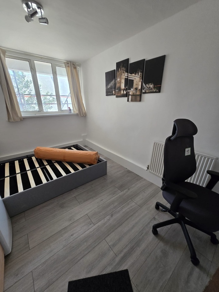 Additional image 4 of Studio Flat, Bruckner Street, W10, N1 7GU