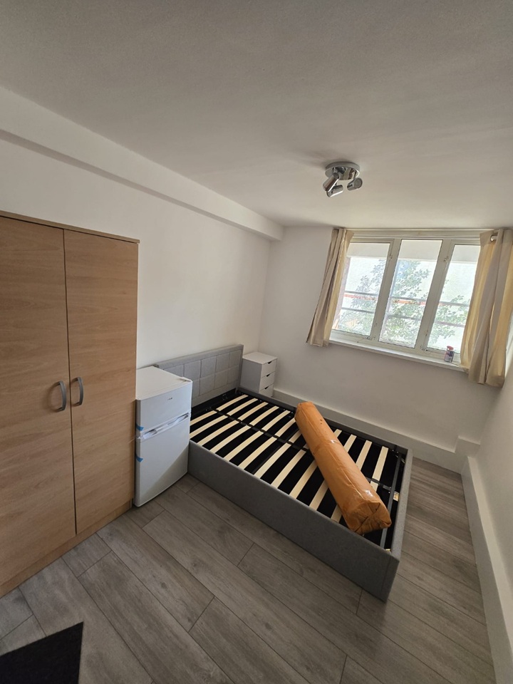 Additional image 6 of Studio Flat, Bruckner Street, W10, N1 7GU