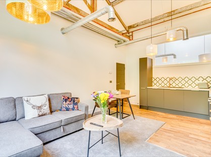 1 Bed Flat, Britannia Road, HD3