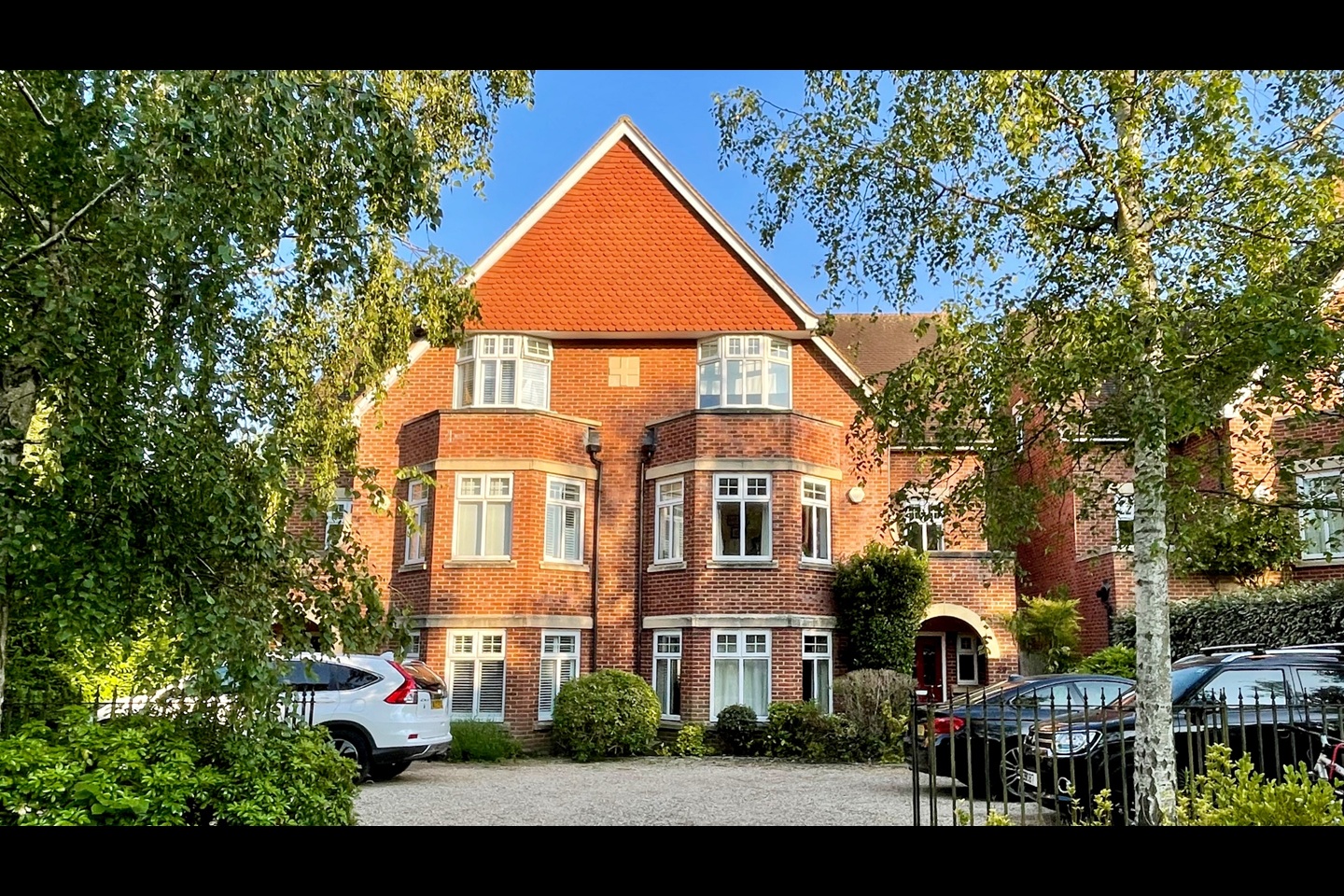 4 Bed Semi-Detached House, Stone Meadow, OX2, N1 7GU