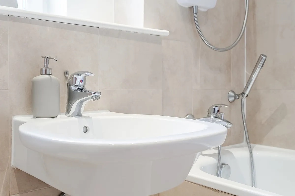 Additional image 3 of 2 Bed Flat, Davidson's Mains, EH4, N1 7GU