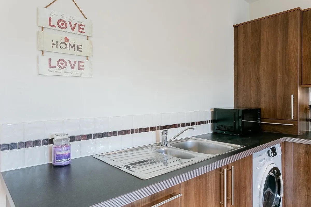 Additional image 10 of 2 Bed Flat, Davidson's Mains, EH4, N1 7GU