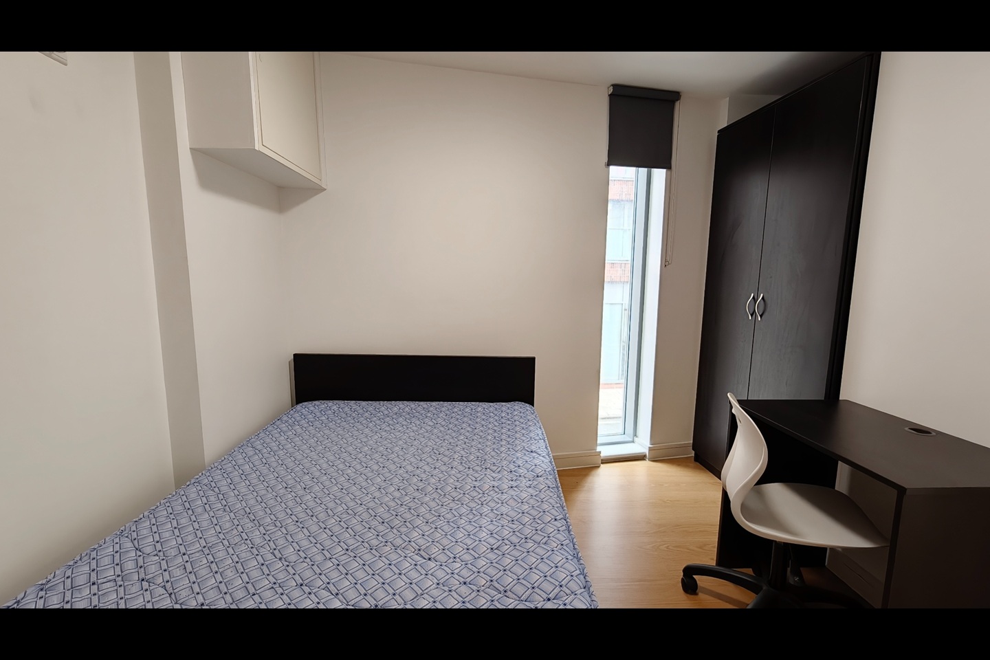 Studio Flat, Simpson St, L1, N1 7GU