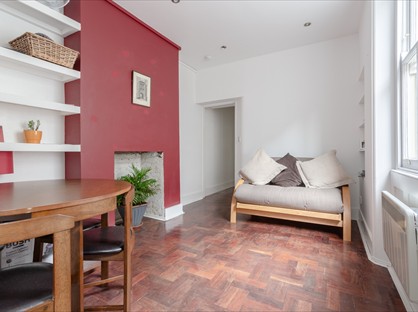 2 Bed Flat, Crampton St, SE17