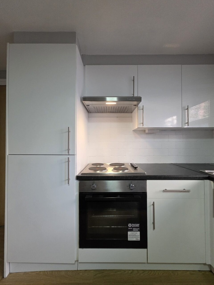 Additional image 5 of 3 Bed Flat, Colum Road, CF10, N1 7GU