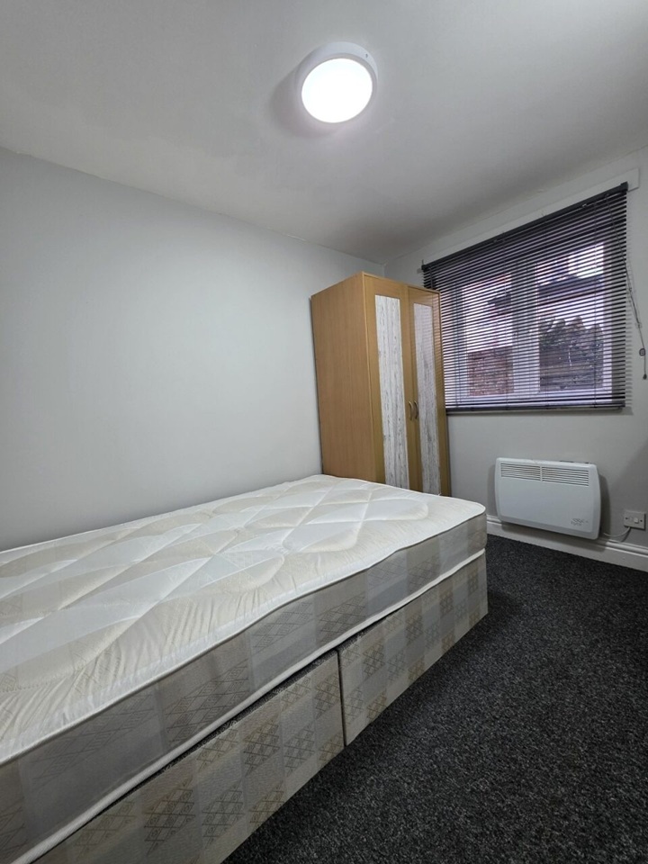 Additional image 6 of 3 Bed Flat, Colum Road, CF10, N1 7GU