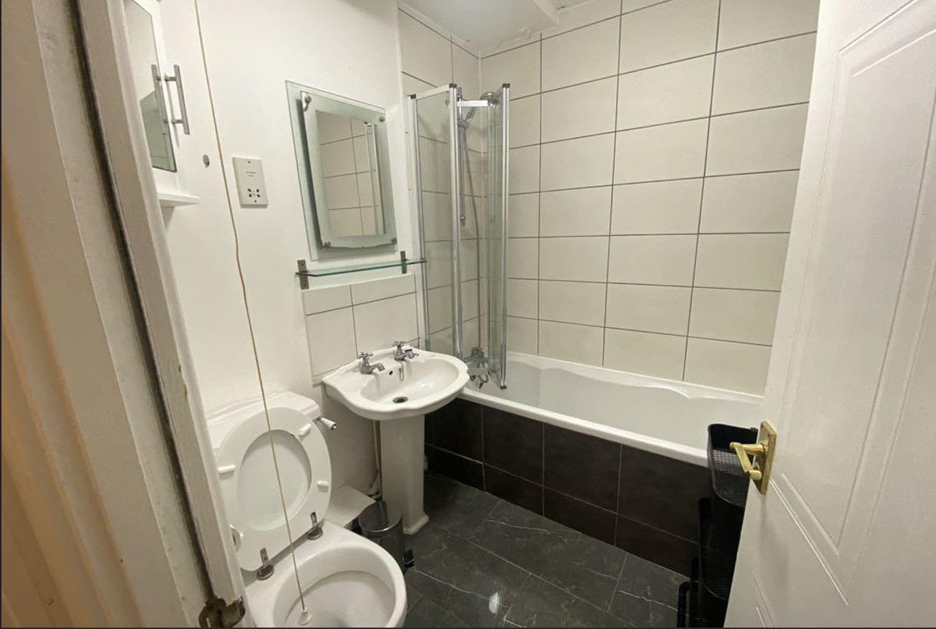 2 Bed Flat, Waterloo Mansions, SE1