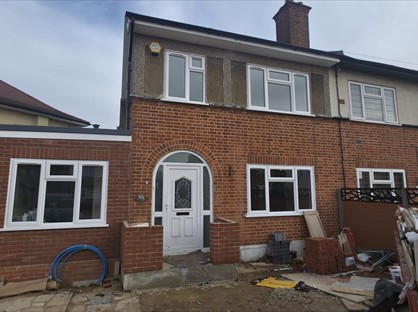 5 Bed Semi-Detached House, Adelphi Crescent, UB4