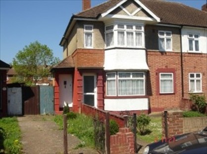2 Bed Maisonette, Barnard Gardens, UB4