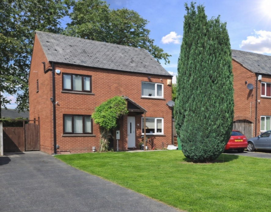 2 Bed Semi-Detached House, Woodland Avenue, NG6, N1 7GU