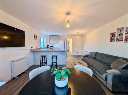 1 Bed Flat, Troutbeck Close, SL2