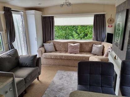 2 Bed Mobile Home, Manor View, SS17