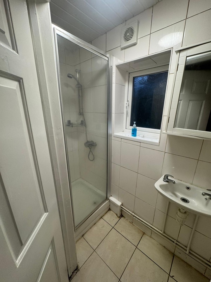 4 Bed Terraced House, Burgess Road, SO16, N1 7GU