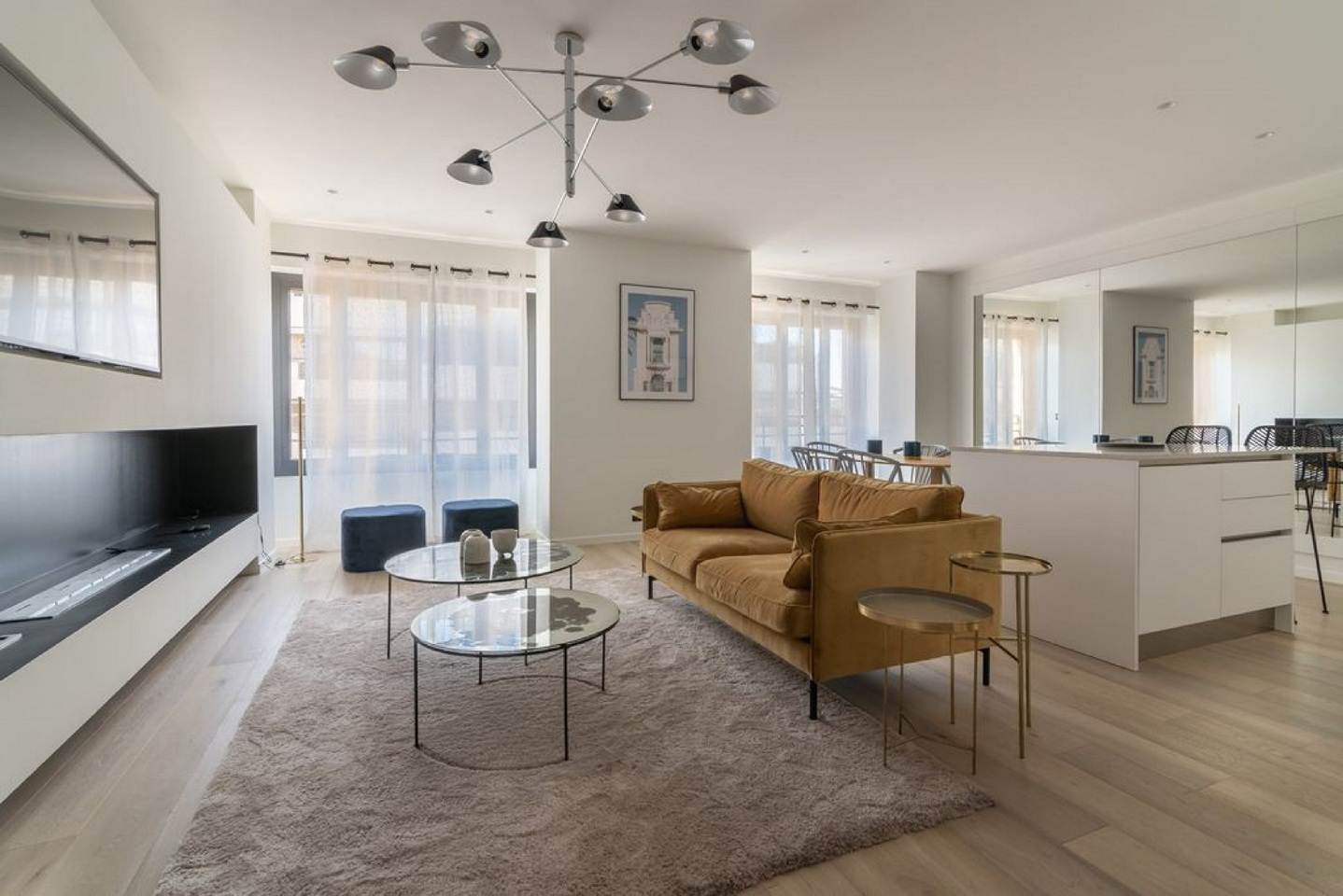 2 Bed Flat, Hills Avenue, CB1, N1 7GU